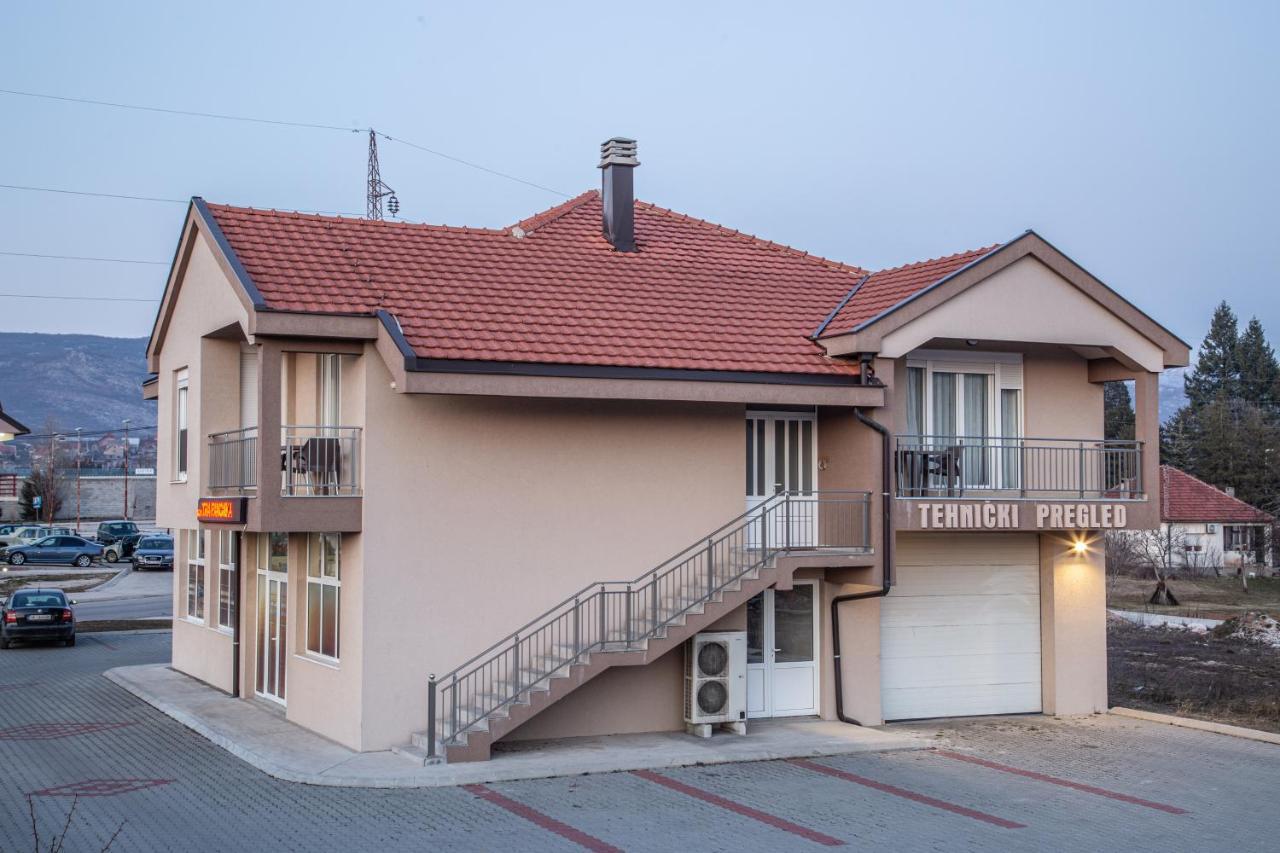 Rest Apartments Nikšić Buitenkant foto